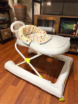 Baby walker- Baby trend