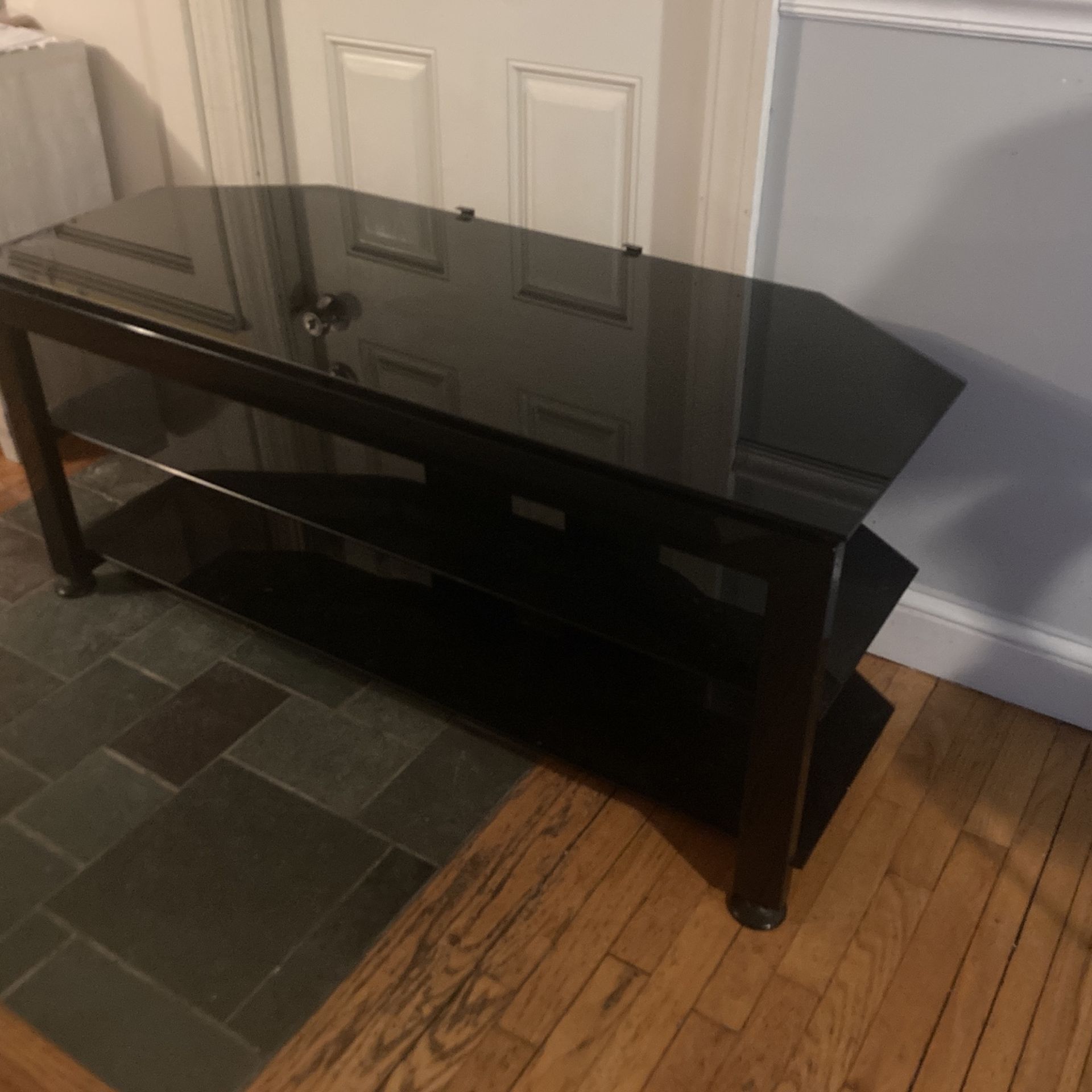 TV Stand 50x20x22