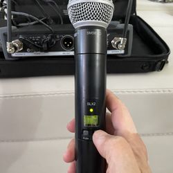 Shure SLX4 Combo SM58 Handheld and Instrument Mic