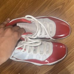 Jordan 11 Cherry Size 6 