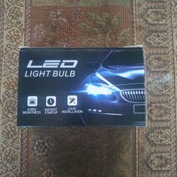 Box Of 4  9006 Headlight Replacement Bulbs 