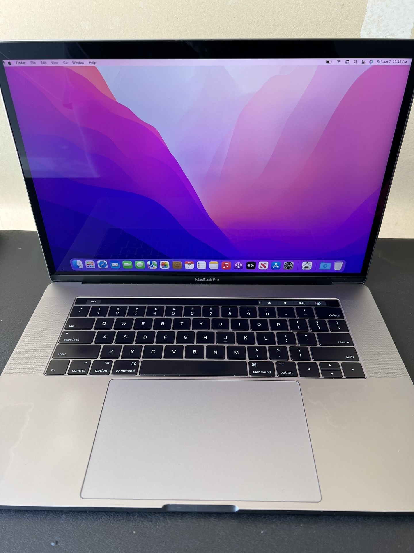 2016 MacBook Pro 16gb/500gb A1707