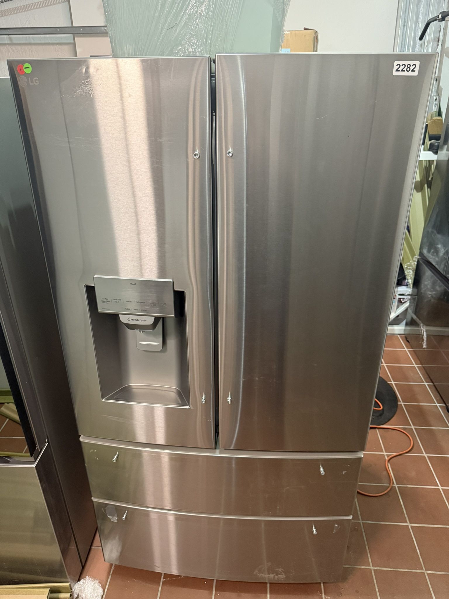 LG 36” STANDARD-DEPTH CRAFT ICE. 4 -DOOR SMART COMPATIBLE FRENCH DOOR REFRIGERATOR WITH DUAL ICE MAKER WITH WATER AND ICE DISPENSER. $1,200 MODEL #LRM