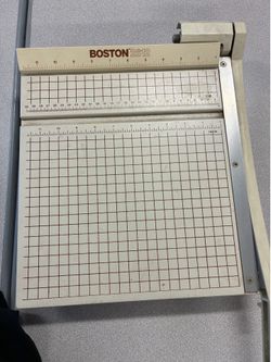 Paper cutter