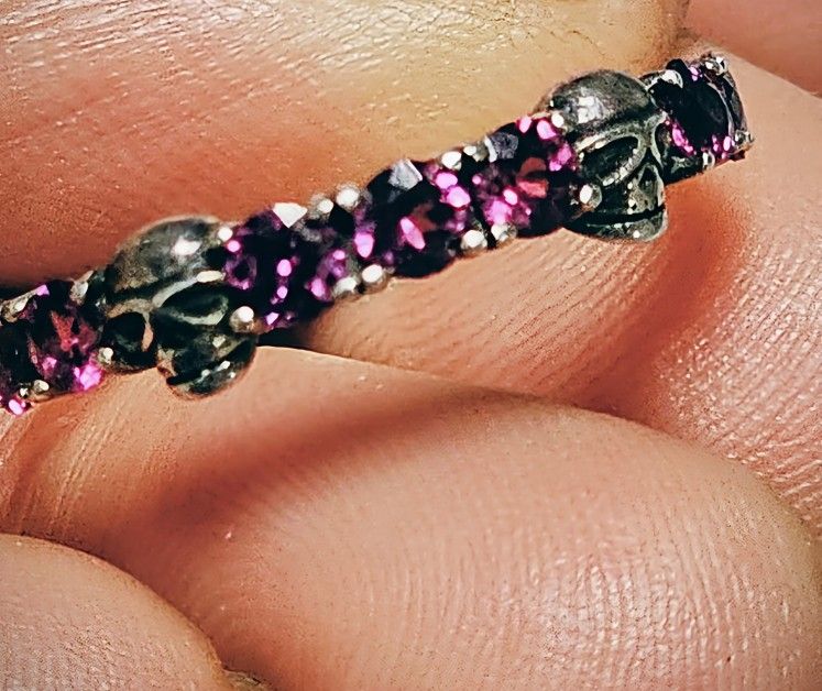 NEW 925 SS Skull Design and genuine GARNET Ring