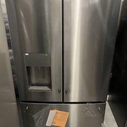 Selling Refrigerator GE French Door In Stainless Steel 