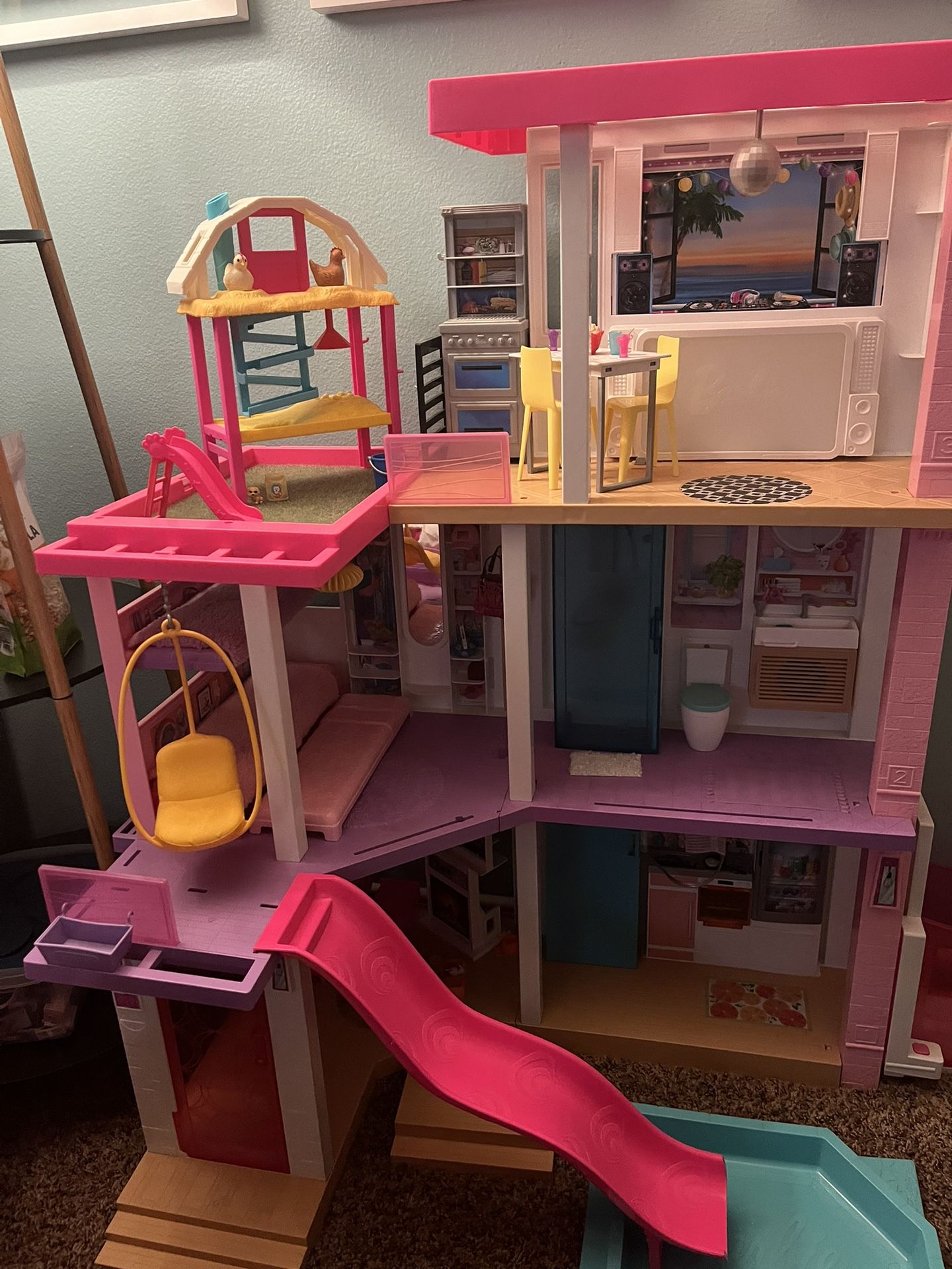Barbie Dream House & Accessories