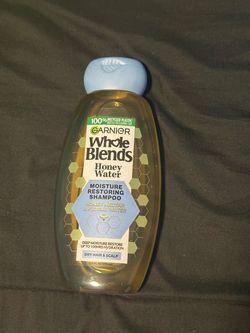 Garnier Whole Blends Moisture Restoring Shampoo (12.5 fl oz)