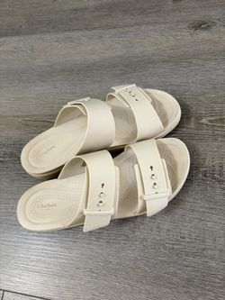 Crocs Brooklyn Buckle