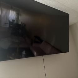 Moving Sale - Samsung Crystal Tv  75 Inches 