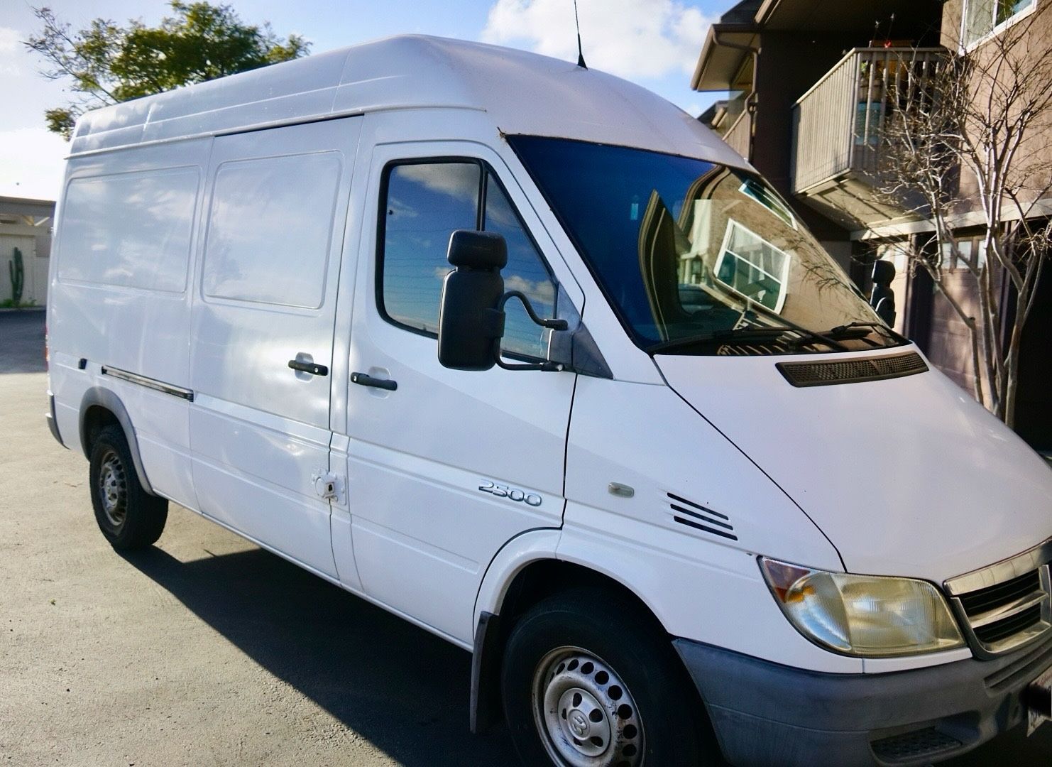 2006 sprinter van 144 wheel base highr roff 2500 diesel Mercedes Benz engine 241K