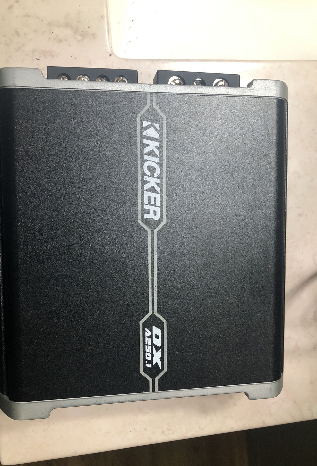 Kicker amplifier
