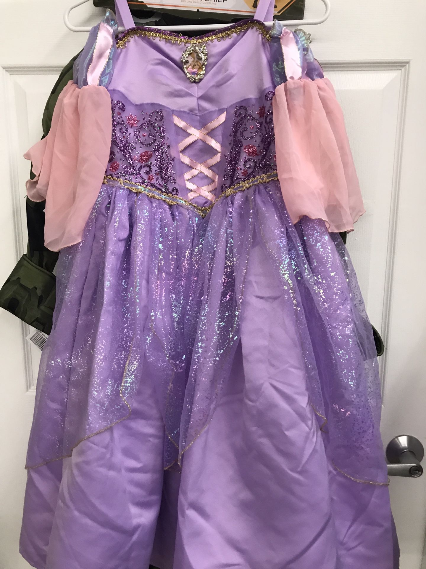 Princess Rapunzel Costume. Small