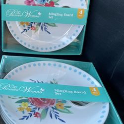 The Pioneer Woman Mingling Board Set