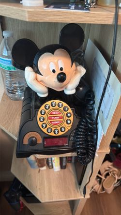 Wired phone Mickey
