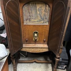 Vintage Working Radio