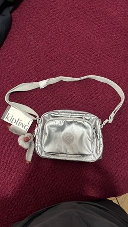 New Kipling Silver Metallic Crossbody Bag