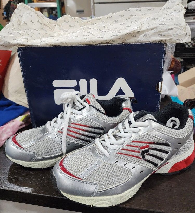 Fila Shoes Size 3.5