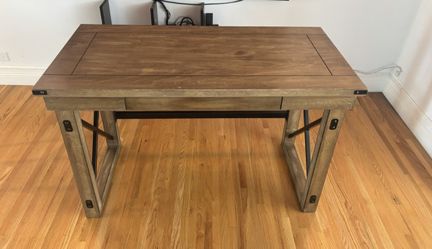 Ameriwood Home Wildwood 47.48-in Gray Modern/Contemporary Computer Desk