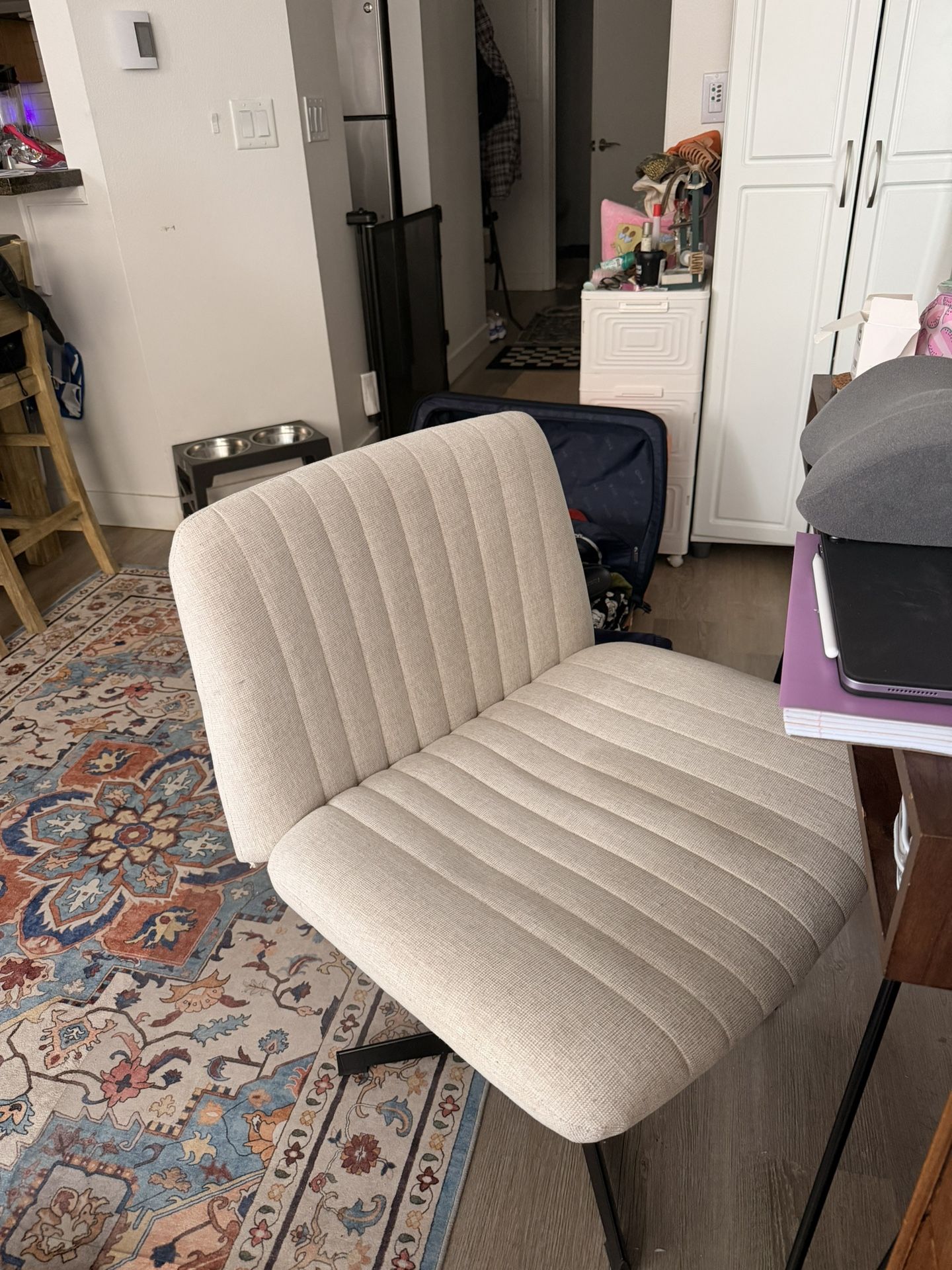 Cross Legged Desk Chair