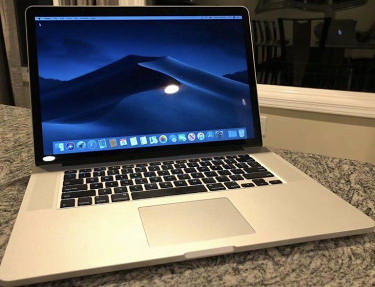 Apple MacBook 15' Retina Display