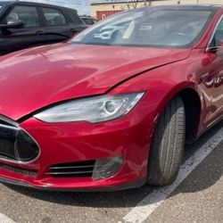 Tesla model S 2015 p85 part out