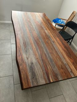 Dining room table