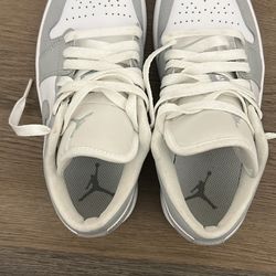 Jordan 1 Low Grey Wolf