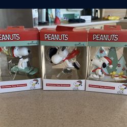 Hallmark  Peanuts Ornaments Lot Of 3