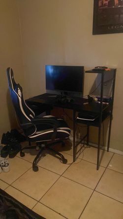 Gaming desk/monitor