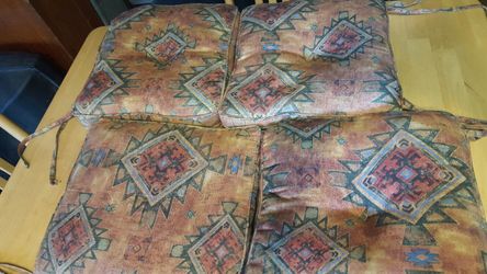 4 chair cushions