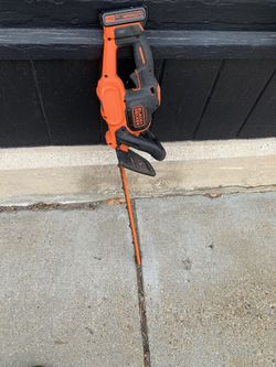 2Black & Decker Trimmers