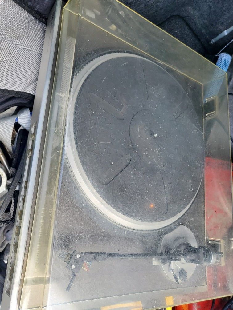 Lots Of Electronics For Cheap 