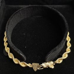 Solid gold 14K bracelet (like new) with barrel clasp from Beverly Hills Jewelry Company