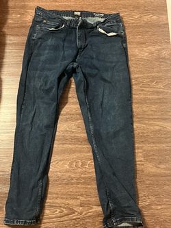 DKNY men blue jeans size 36 x 30