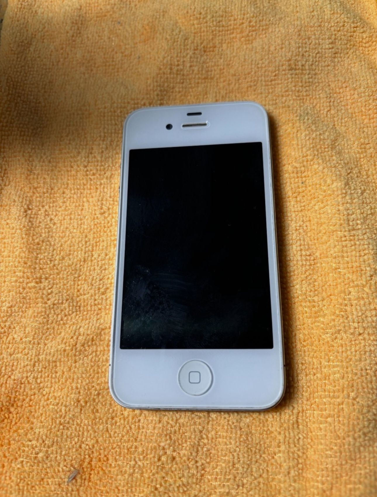 Apple iPhone Generation 4 - Model A1332 - For Repair/Parts Only