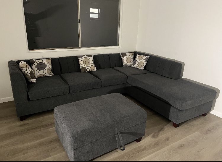 Sectional Sofa Set With Ottoman