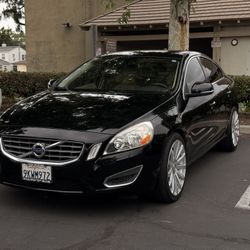 2013 Volvo S60 · T5 Sedan 4D