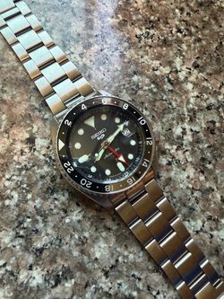 Seiko 5 GMT Automatic