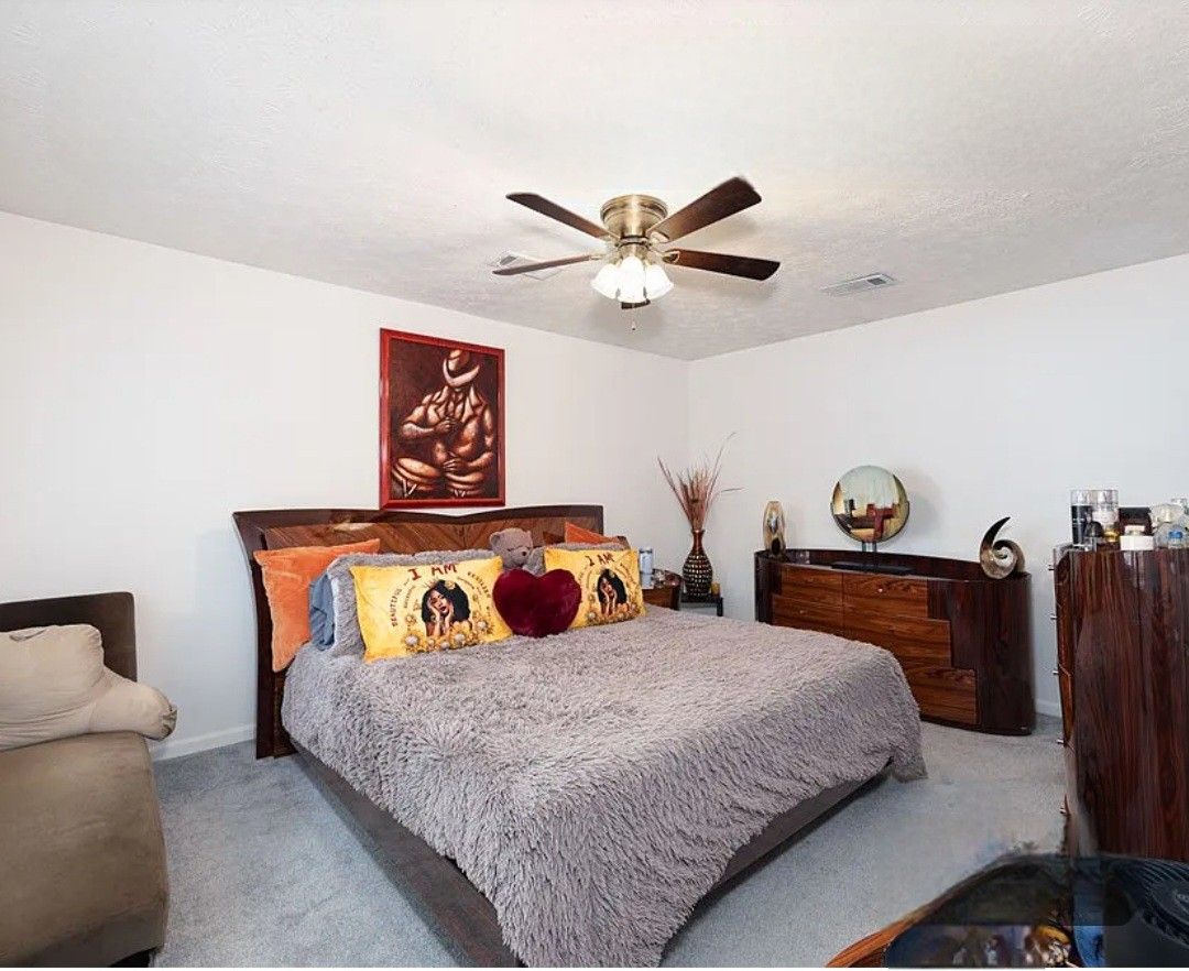 Unique King Bedroom Suit