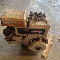 Vintage Briggs Stratton Motor 