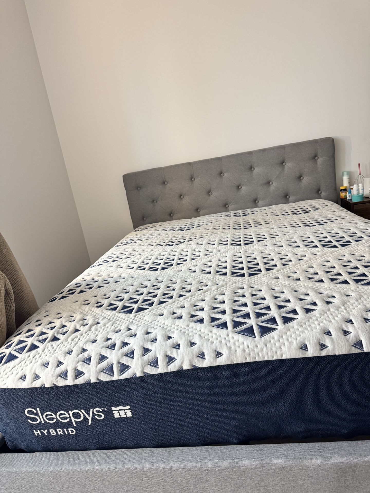 Sleepy’s Hybrid queen Mattress + FREE Queen Bed Frame
