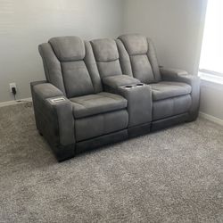 Power Reclining Sofa 