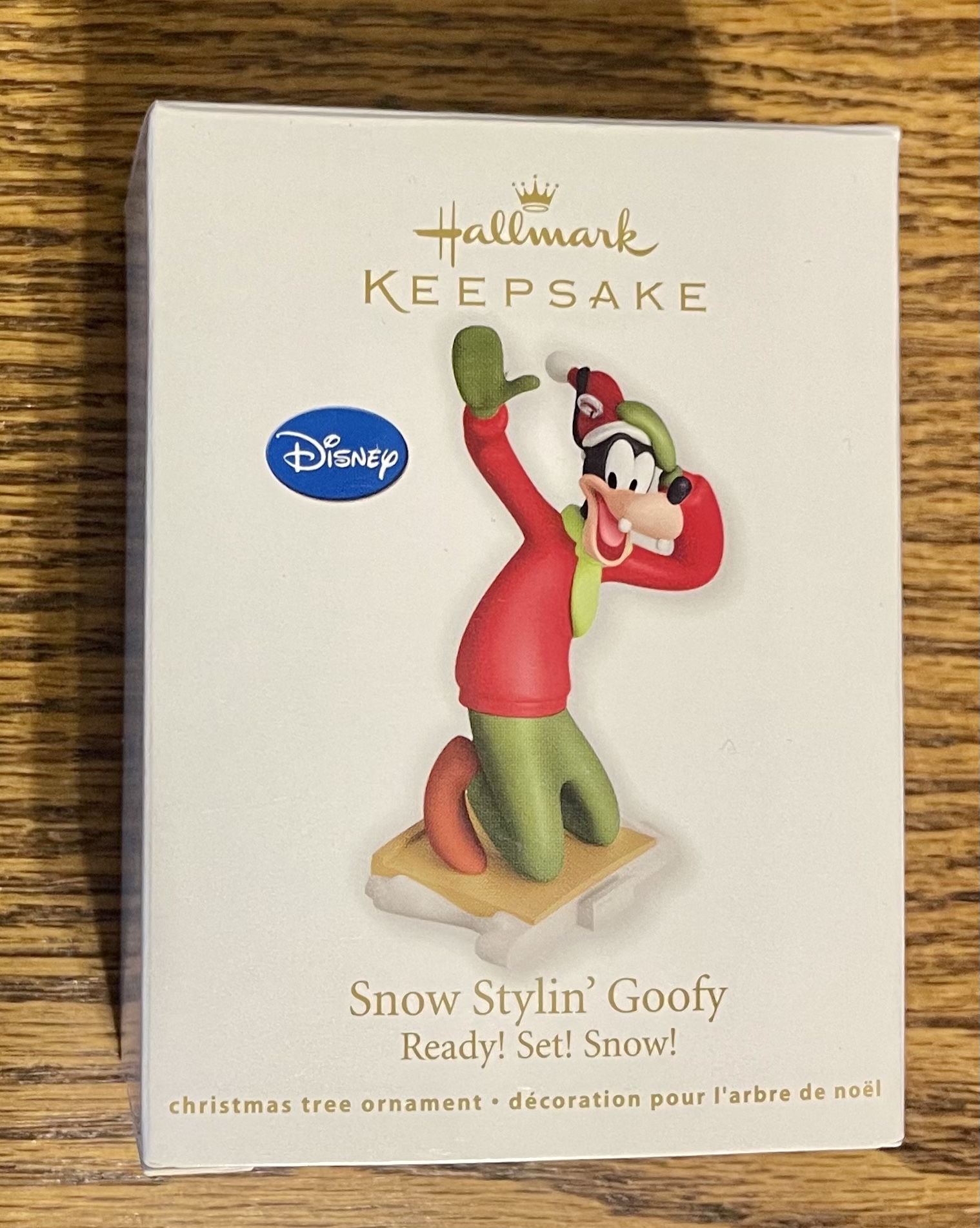 Hallmark Keepsake Disney Snow Stylin' Goofy Ready! Set! Snow! Ornament