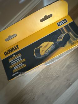 Dewalt Power Stack 3.5 Ah battery and Charger