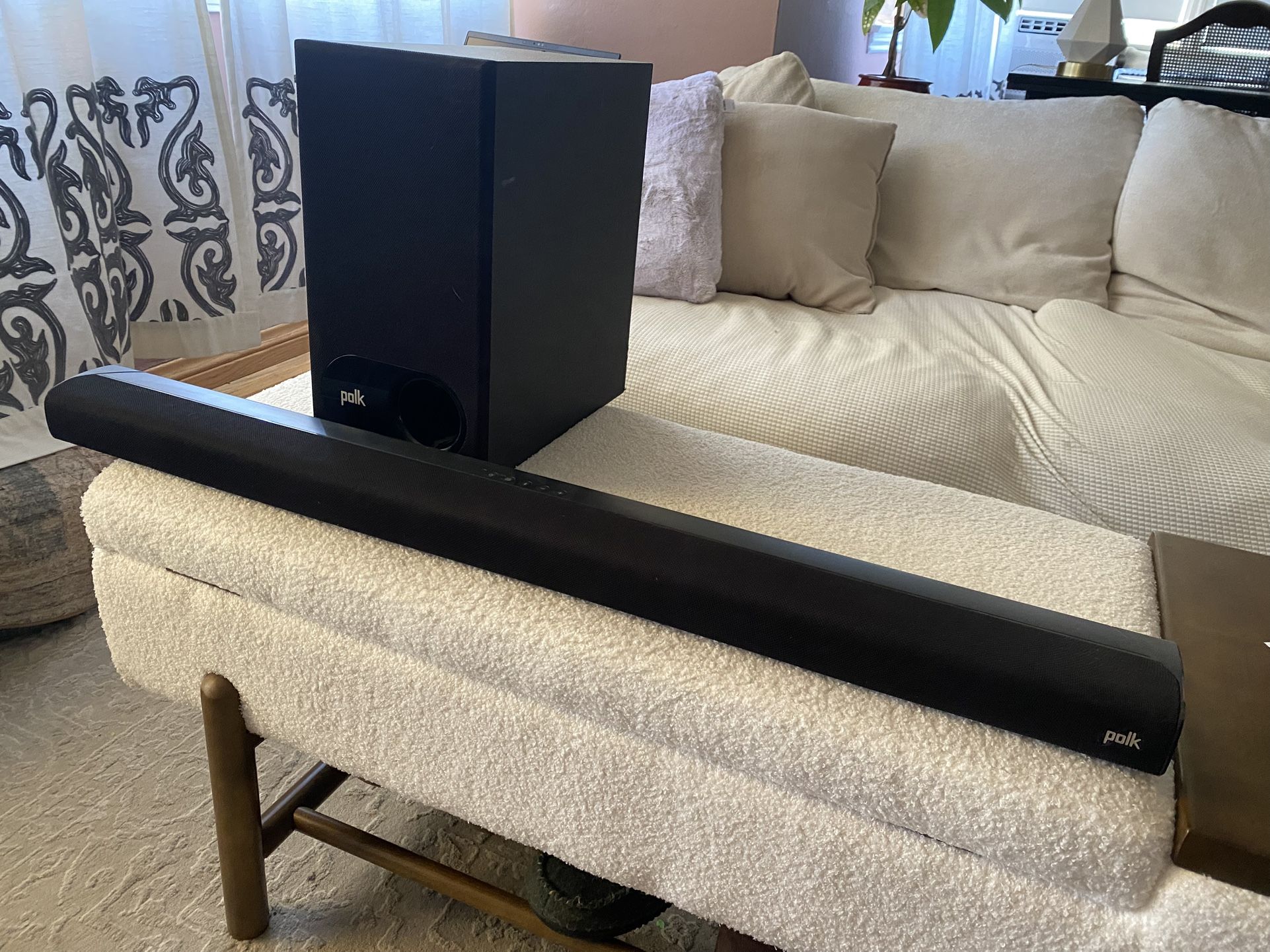 Polk Audio Signa S2 Sound Bar And Subwoofer
