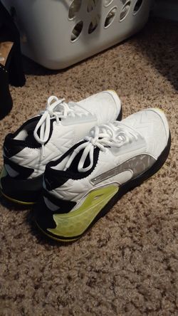 Womens PUMA running shoes 6.5