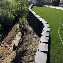 Retaining Wall Blocks And Concrete