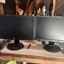 2 LG Computer Monitors 24 Inch 