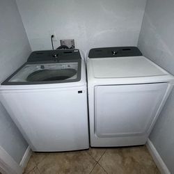 Lavados y secadora / washer and dryer